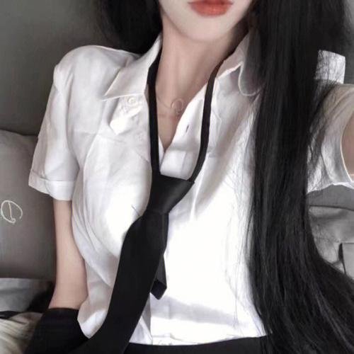 女导与强盗